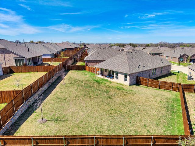 321 Sedalia Trail, Justin, TX 76247