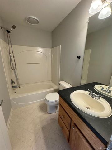 44767 Ellery Lane, Novi, MI 48377