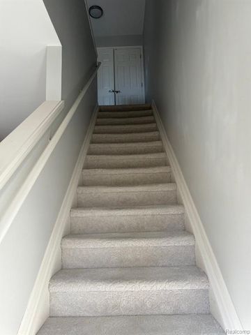 44767 Ellery Lane, Novi, MI 48377