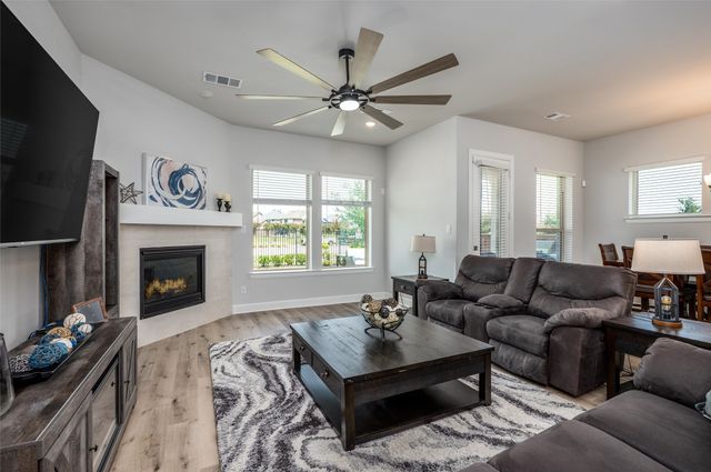 1820 Welker Drive, Van Alstyne, TX 75495