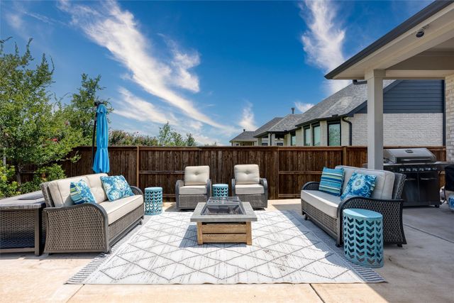 1820 Welker Drive, Van Alstyne, TX 75495