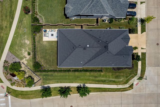 1820 Welker Drive, Van Alstyne, TX 75495