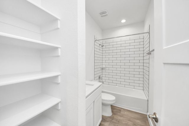 10438 Plateau Point Trail, Conroe, TX 77384