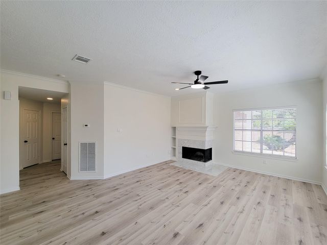 1422 Mabry Mill Road, Houston, TX 77062