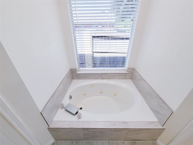 1422 Mabry Mill Road, Houston, TX 77062