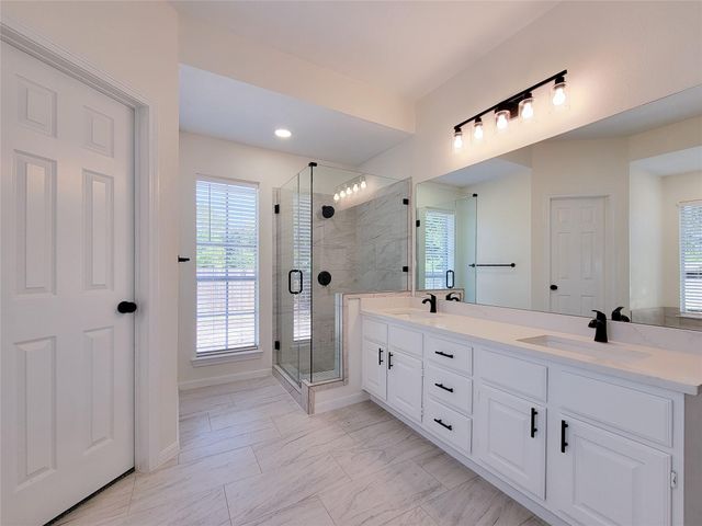 1422 Mabry Mill Road, Houston, TX 77062