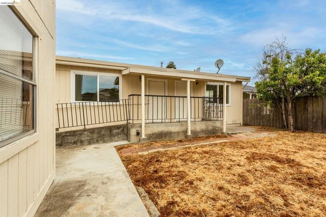 844 844 37Th St, Richmond, CA 94805