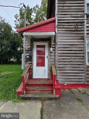 214 W DIVISION ST, Dover, DE 19904