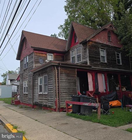 214 W DIVISION ST, Dover, DE 19904