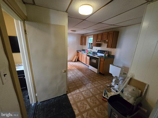214 W DIVISION ST, Dover, DE 19904
