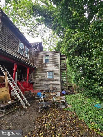 214 W DIVISION ST, Dover, DE 19904
