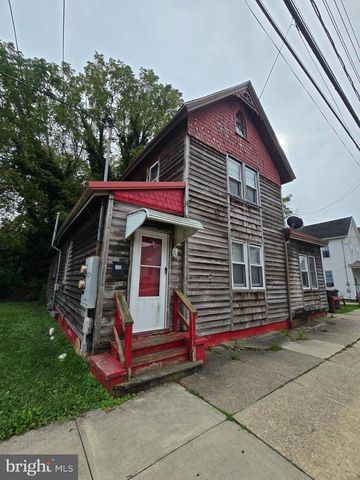 214 W DIVISION ST, Dover, DE 19904