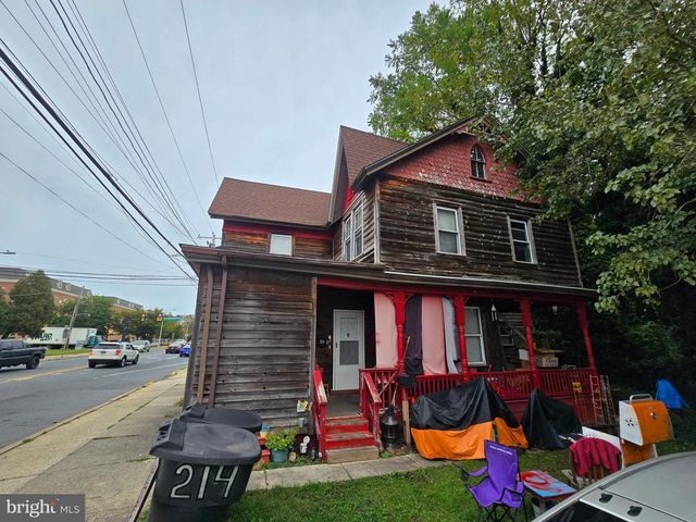 214 W DIVISION ST, Dover, DE 19904