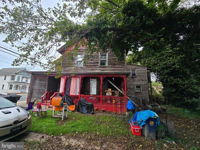 214 W DIVISION ST, Dover, DE 19904