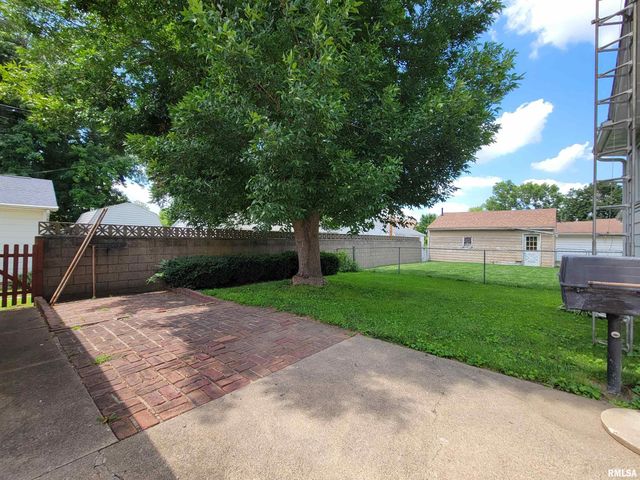 1405 S CAPITOL Street, Pekin, IL 61554
