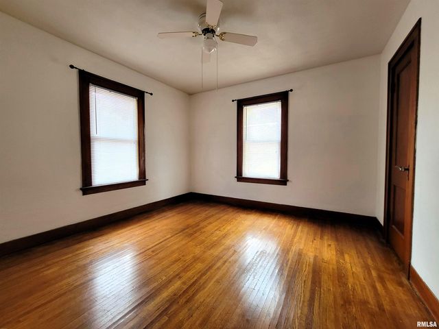1405 S CAPITOL Street, Pekin, IL 61554
