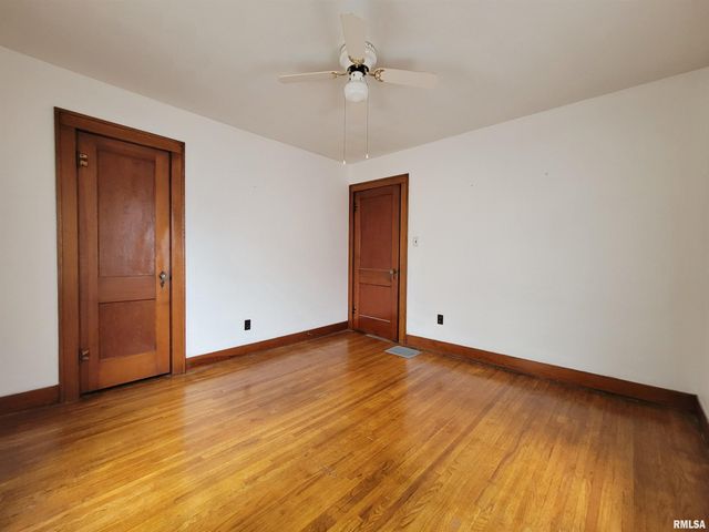 1405 S CAPITOL Street, Pekin, IL 61554