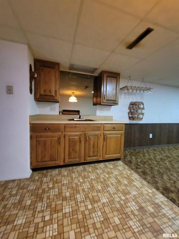 1405 S CAPITOL Street, Pekin, IL 61554