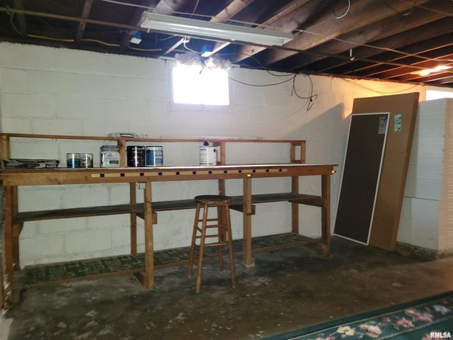 1405 S CAPITOL Street, Pekin, IL 61554