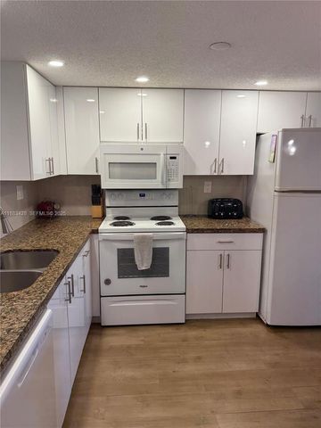 17801 N Bay Road 505, Sunny Isles Beach, FL 33160