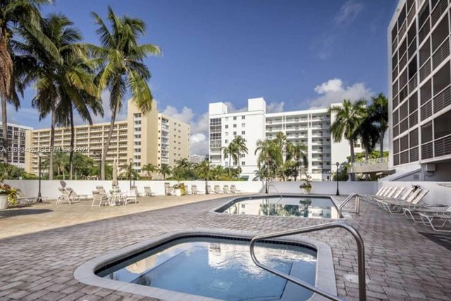 17801 N Bay Road 505, Sunny Isles Beach, FL 33160