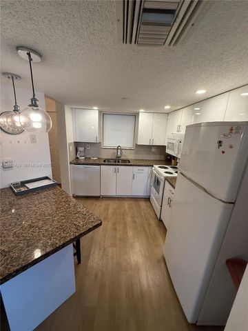 17801 N Bay Road 505, Sunny Isles Beach, FL 33160