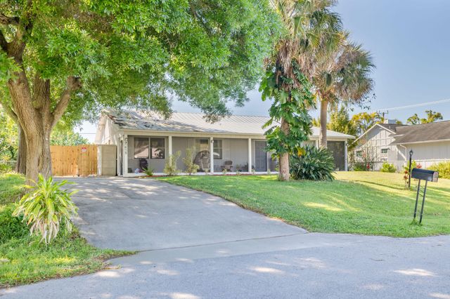 1415 SW 16th Ct Court SW, Vero Beach, FL 32962