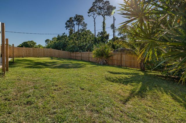 1415 SW 16th Ct Court SW, Vero Beach, FL 32962