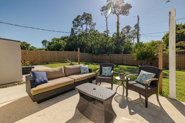 1415 SW 16th Ct Court SW, Vero Beach, FL 32962