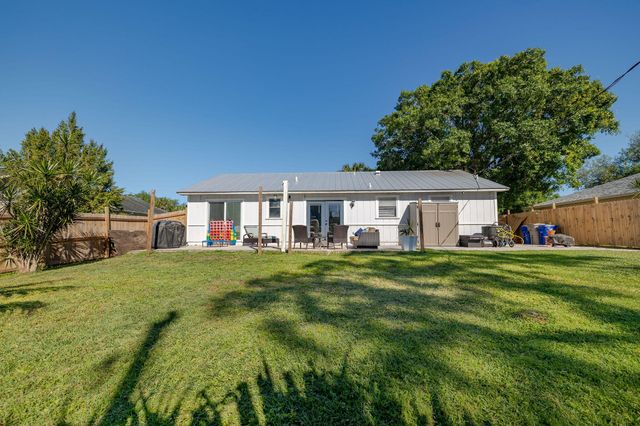 1415 SW 16th Ct Court SW, Vero Beach, FL 32962