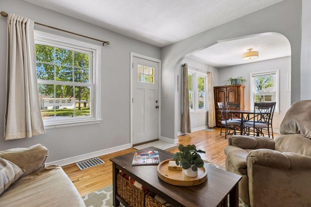 1706 Buchanan Street NE, Minneapolis, MN 55413
