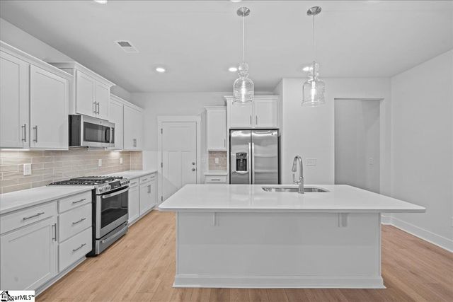 405 Crestcreek Drive, Anderson, SC 29621