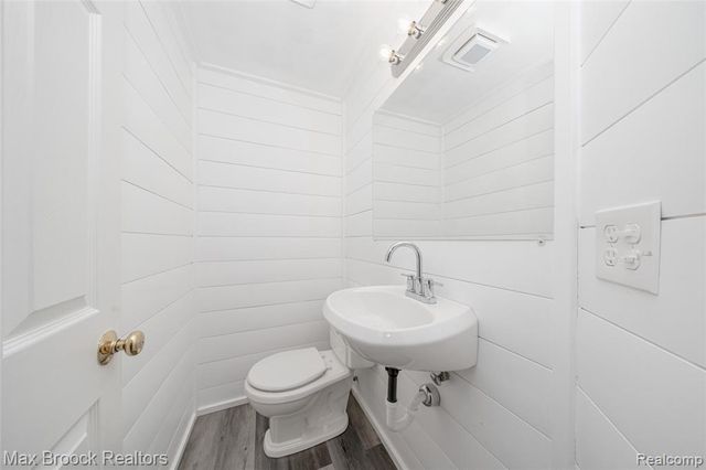 1100 N Altadena Avenue, Royal Oak, MI 48067