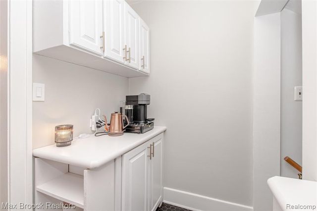 1100 N Altadena Avenue, Royal Oak, MI 48067