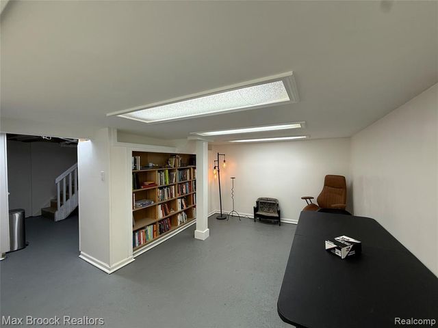 1100 N Altadena Avenue, Royal Oak, MI 48067