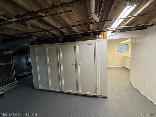 1100 N Altadena Avenue, Royal Oak, MI 48067