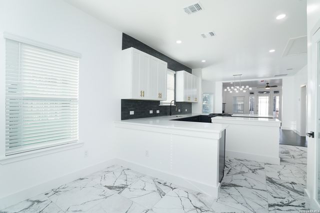 1222 Hays, San Antonio, TX 78202