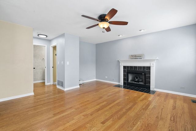 1158 Sweetwater Ridge, Lake In The Hills, IL 60156