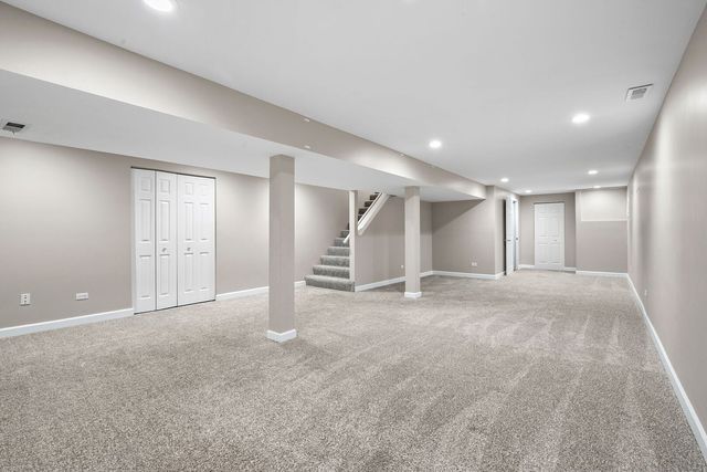 1158 Sweetwater Ridge, Lake In The Hills, IL 60156
