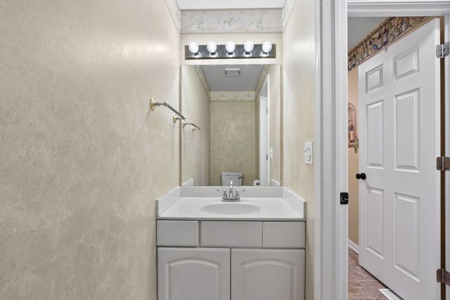 1158 Sweetwater Ridge, Lake In The Hills, IL 60156