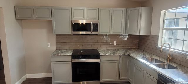 141 Trudy Lane, Universal City, TX 78148