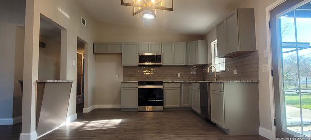 141 Trudy Lane, Universal City, TX 78148