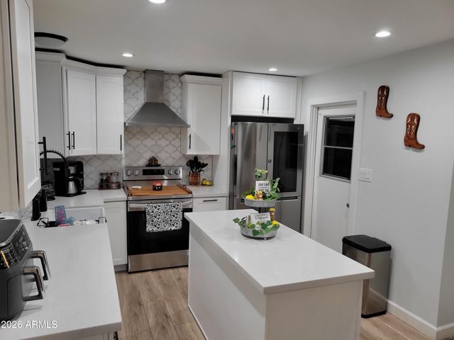 3607 N 90TH Avenue, Phoenix, AZ 85037