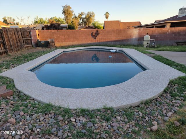 3607 N 90TH Avenue, Phoenix, AZ 85037