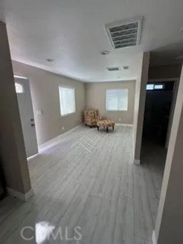 10537 Variel Avenue, Chatsworth, CA 91311