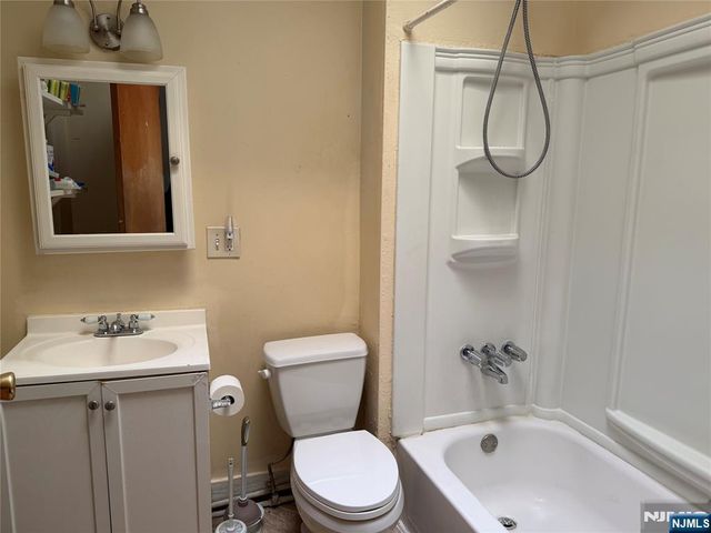 234 Lafayette Ave, Hawthorne, NJ 07506