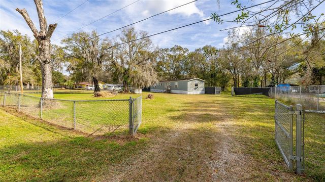 550 SADDLE BAG LANE, Lakeland, FL 33801