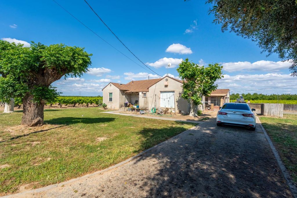Image 13 of property listing at 2854 N Monroe Avenue, Fresno, CA 93723