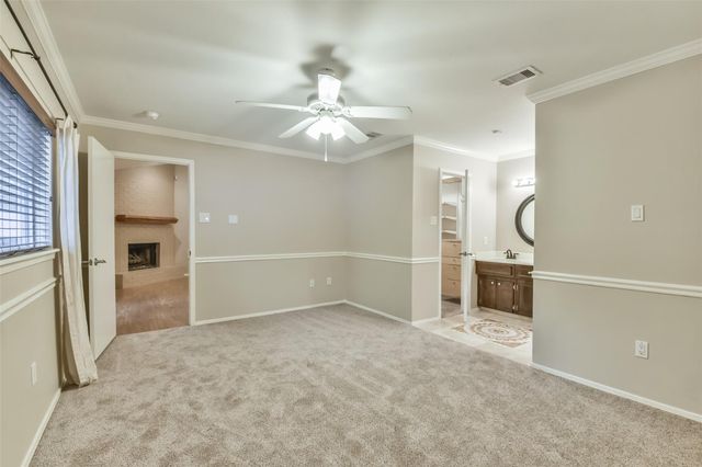 20 Tulip Hill Court, Spring, TX 77380