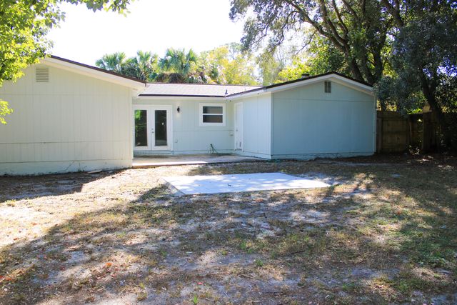 215 NE Buck Drive, Fort Walton Beach, FL 32548
